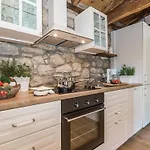 Nyaraló In Mit Grossem Kamin By Interhome *