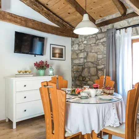 In Mit Grossem Kamin By Interhome