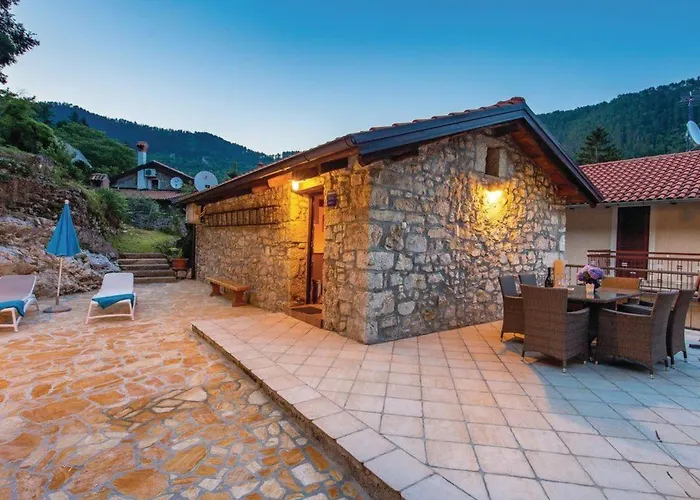 In Lovranska Draga Mit Grossem Kamin By Interhome