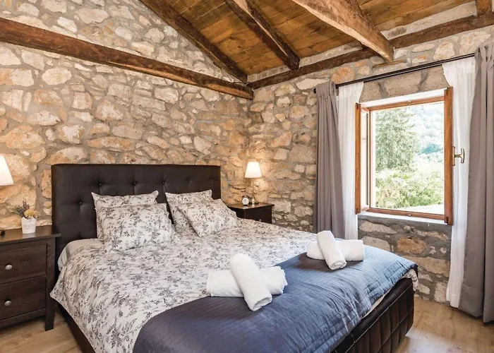 In Lovranska Draga Mit Grossem Kamin By Interhome Holiday home *