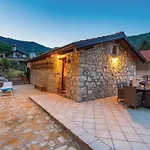 In Mit Grossem Kamin By Interhome