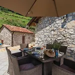Hébergement de vacances In Mit Grossem Kamin By Interhome