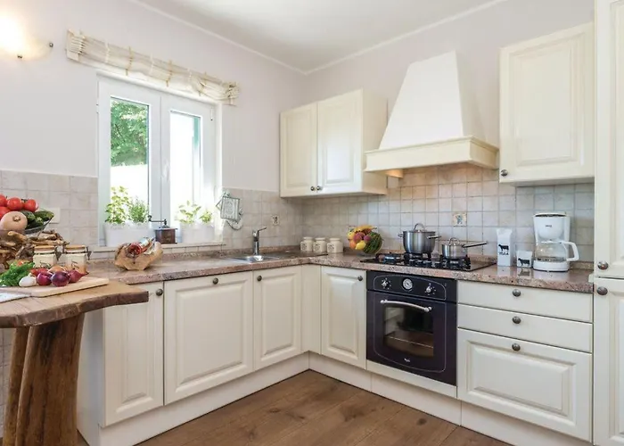 In Lovranska Draga Mit Grossem Kamin By Interhome * Lovranska Draga